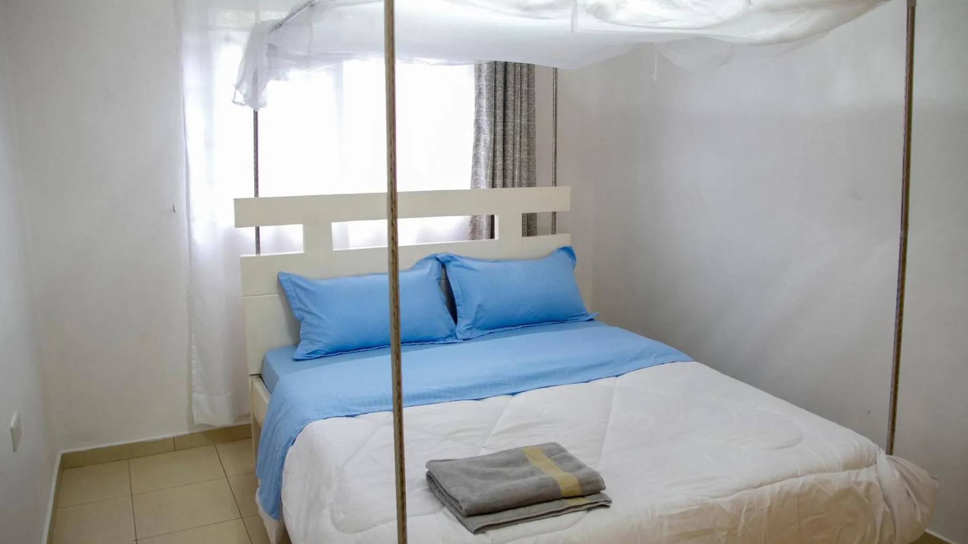 Stunning Lakeview Apt 8Mins From Speke Resort Kampala 0*,